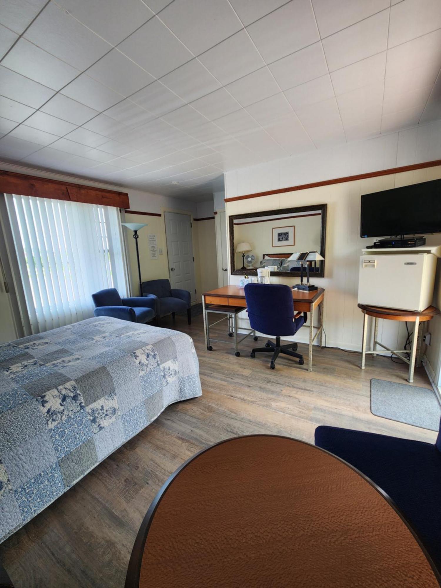 Motel Et Chalets Bo-Fleuve Evangeline Saint-Siméon エクステリア 写真