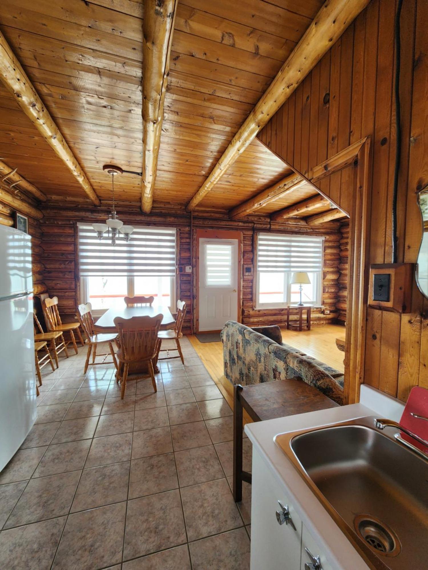Motel Et Chalets Bo-Fleuve Evangeline Saint-Siméon エクステリア 写真